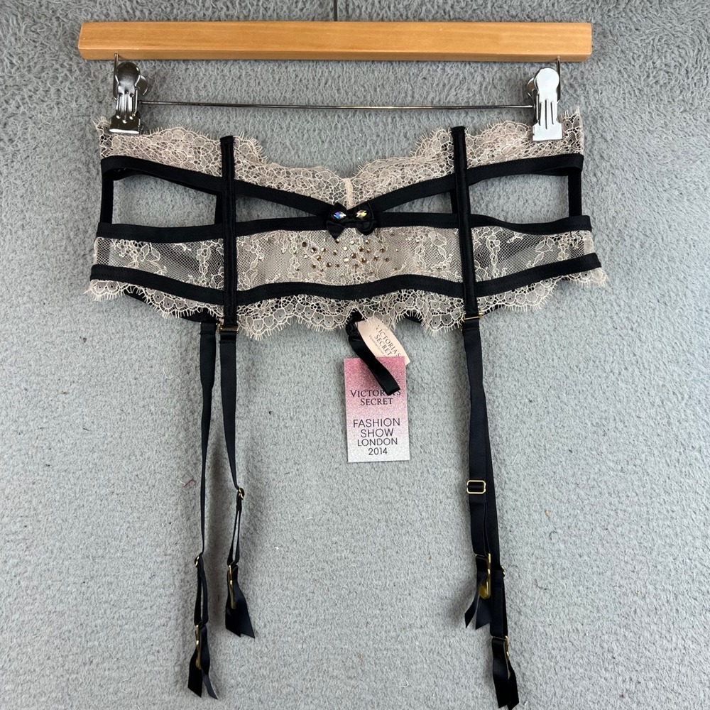 Victoria's Secret Fashion Show London 2014 Garter Belt Lace Rhinestone M/L NEW